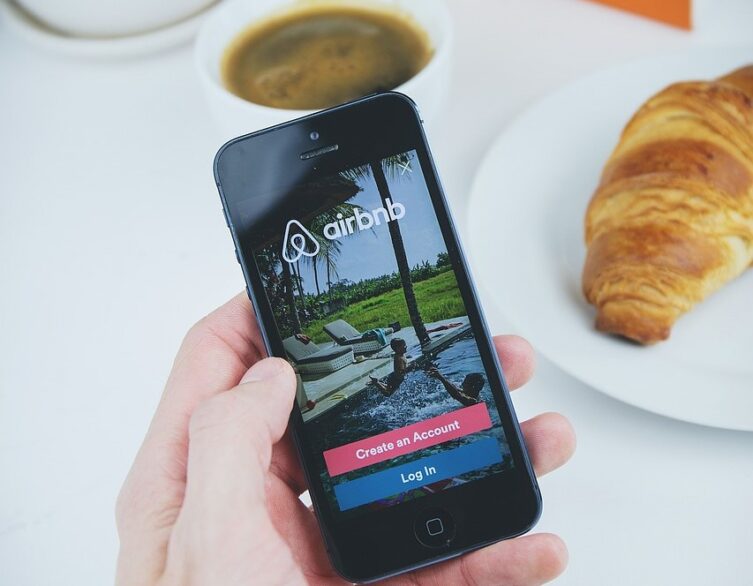 AirBnb betiltásáról tárgyalnak Budapesten