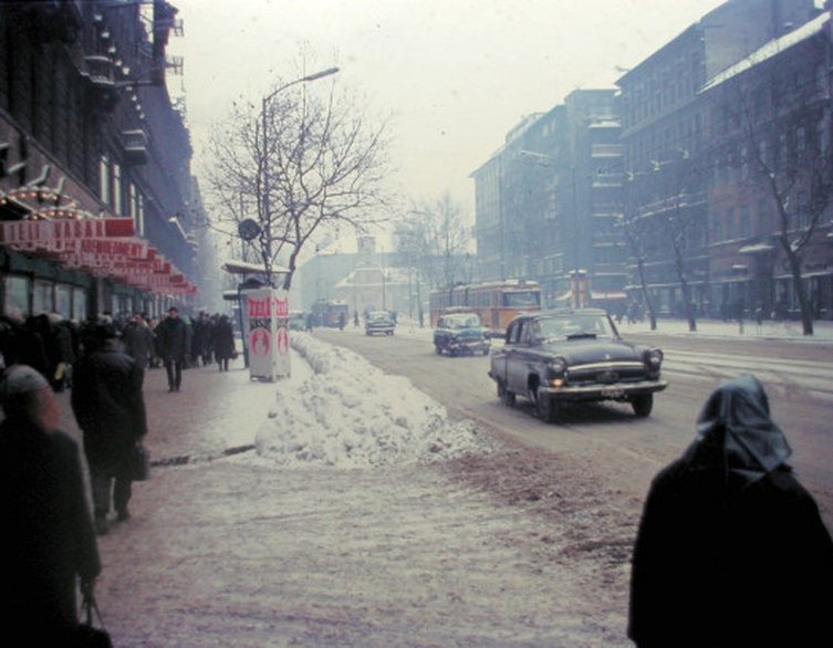 1970 - Rákóczi út - Kazinczy út sarka - forrás: Fortepan / Bauer Sándor