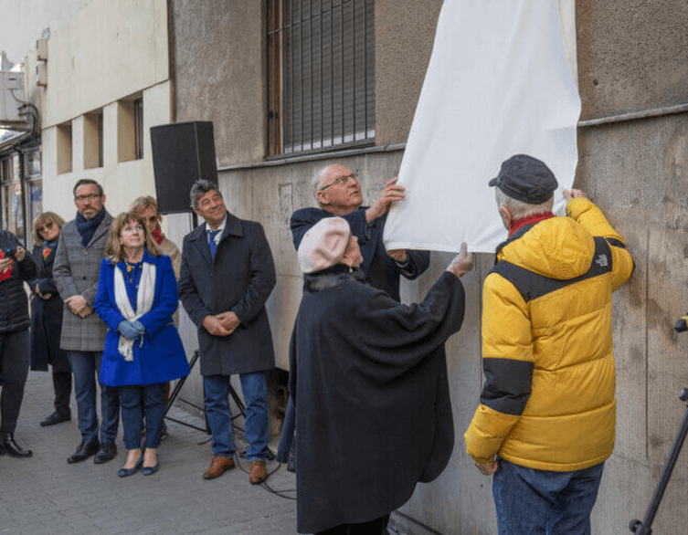 Csűrös Karola - Szomszédok Budapest