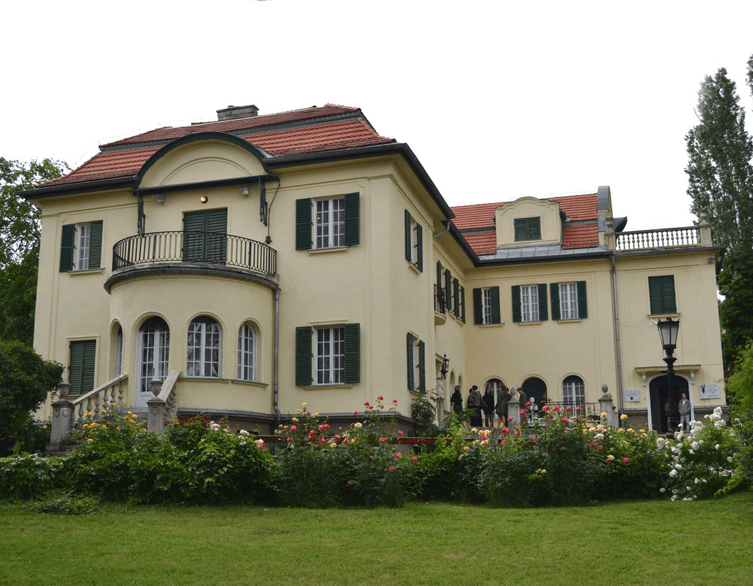 Bajor Gizi villa Rózsadomb Budapest
