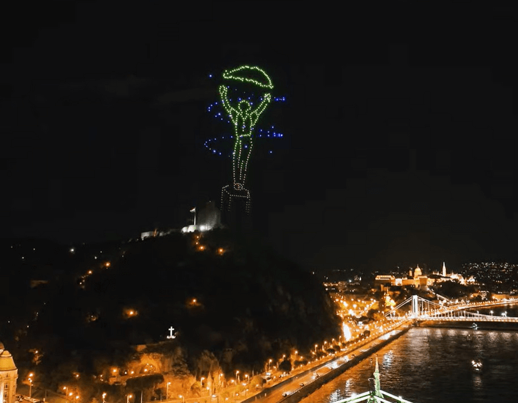 400 drón Budapest felett