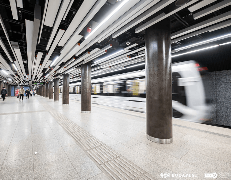 Éjszakai metrójárat Budapest