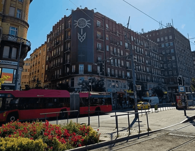 Azahriah Budapest visszatérés
