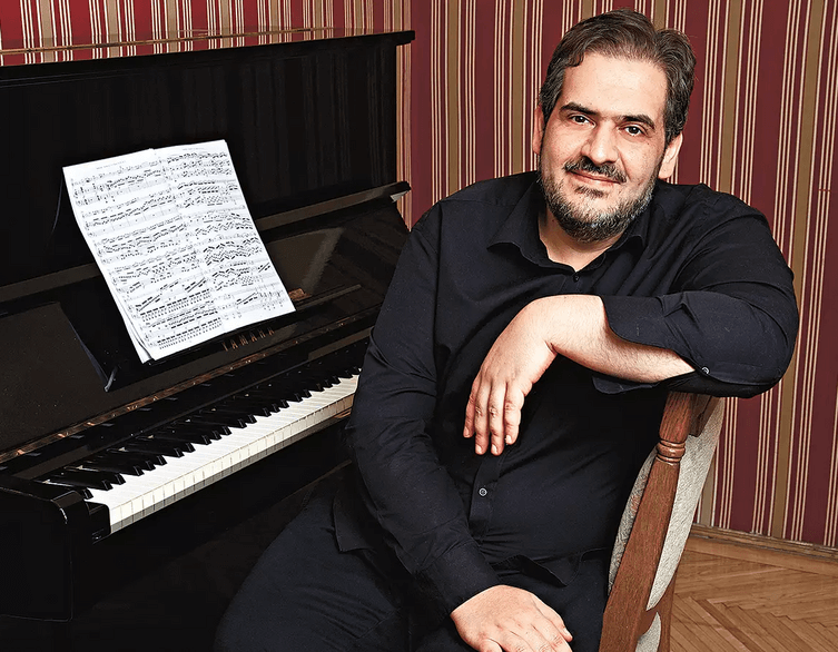 Concerto Budapest koncertek a pesti Vármegyeháza udvarán.