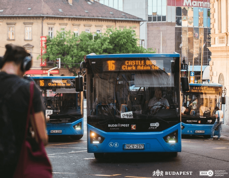 16-os busz Budapest, Várnegyed
