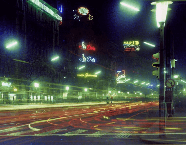 Budapest neon forradalom