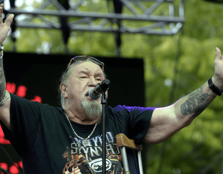 A blues királya 77 éves: gigakoncerttel ünnepel Deák Bill Gyula a Budapest Arénában