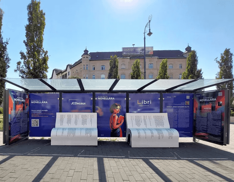 Irodalom a budapesti buszmegállókban