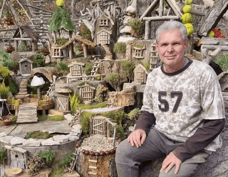 Lerombolták Manófalvát