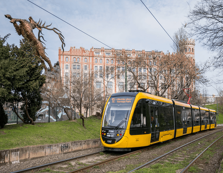 CAF-villamos Budapesten