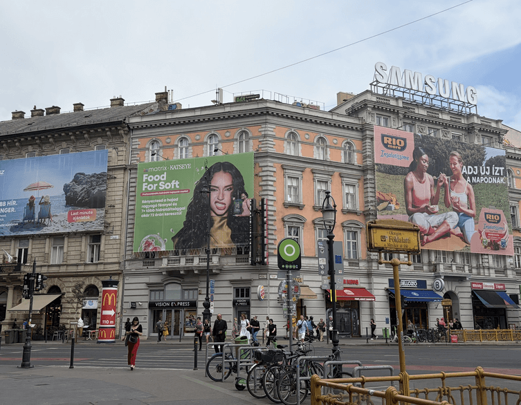 Budapesti óriásplakátok
